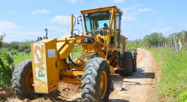 Recuperadas estradas vicinais de mais seis comunidades rurais de Itapetim