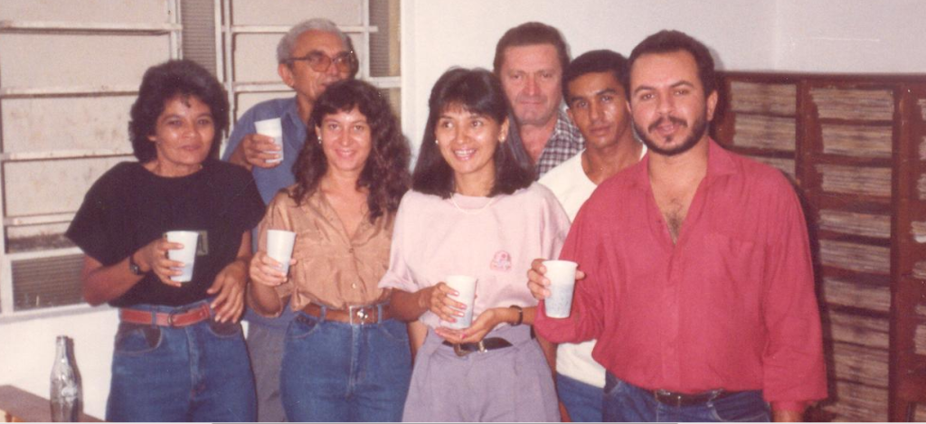 Da esquerda para direita: Marlene Brito, Abílio Barbosa (in memoriam), Anchieta Santos, Cleide Siqueira, Rogério Oliveira (in memoriam) Lúcia Queiroz (irmã da esposa de Aparício Veras) e Abílio Júnior (in memoriam).